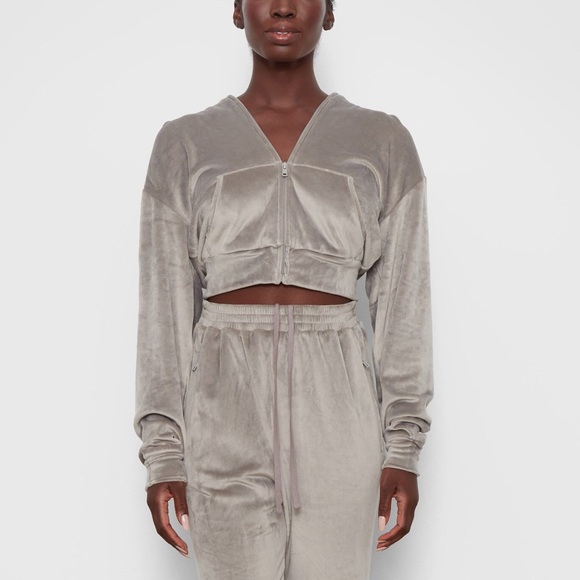 SKIMS Velour Hoodie in Smoke Large L NWT - Picture 7 of 15